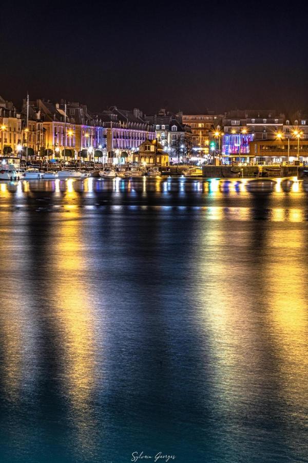 Avec Jardinet Sans Vis A Vis Plein Centre Ville Au Rdc 350M De La Plage Dieppe Buitenkant foto